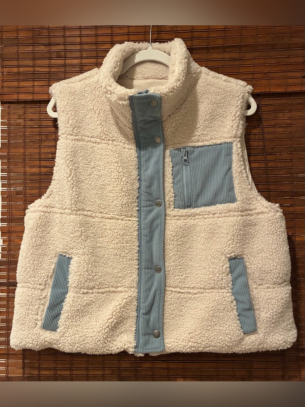 Women's Cream Sherpa Vest with Blue Trim - Picture 3 of 5